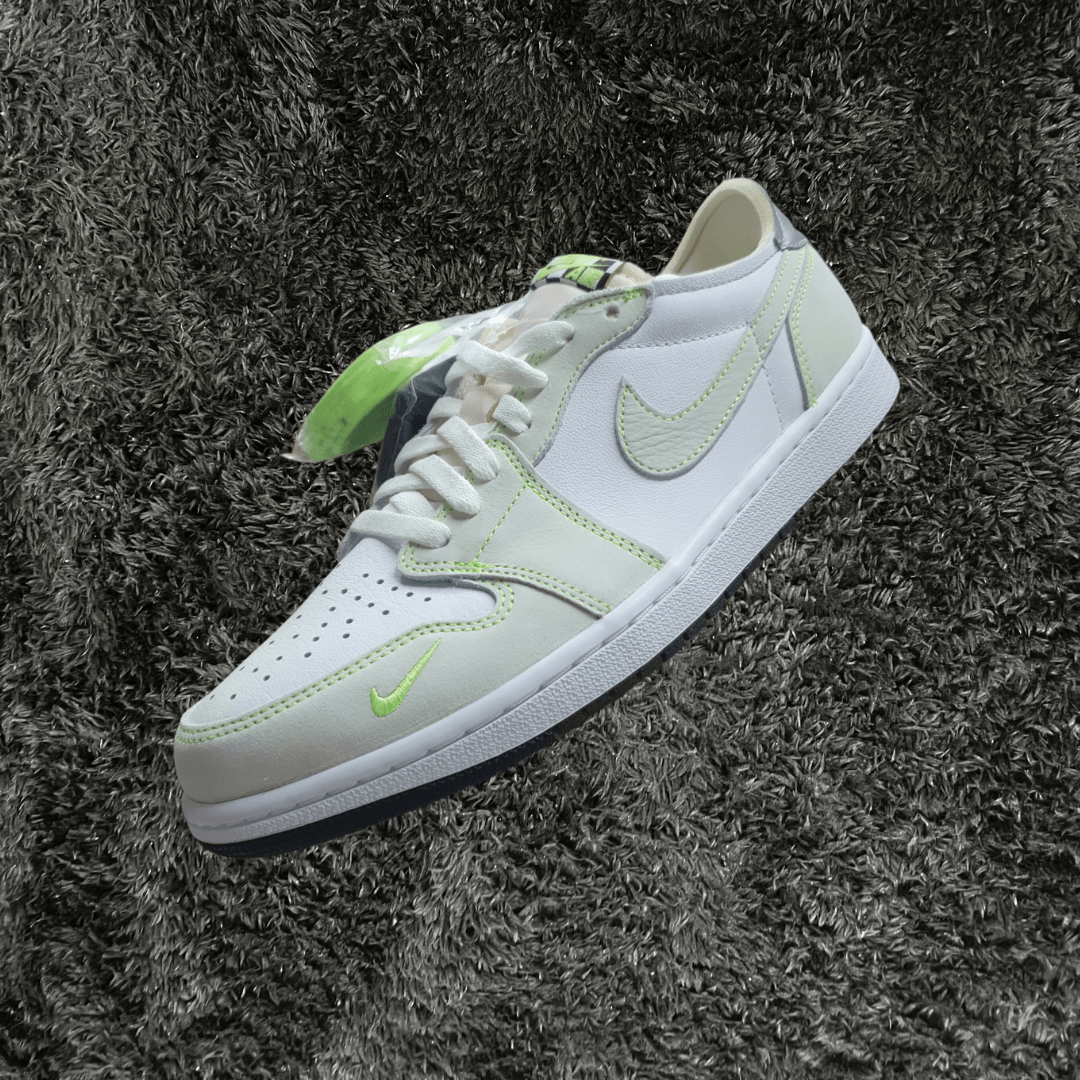 Jordan 1 Low Ghost Green - Urban Utility