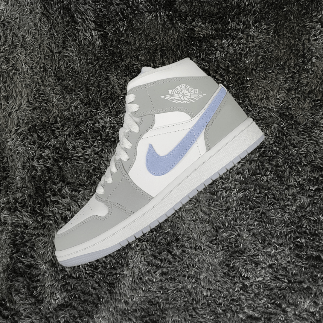 Jordan 1 Mid Wolf Grey (W) (De Uso) - Urban Utility
