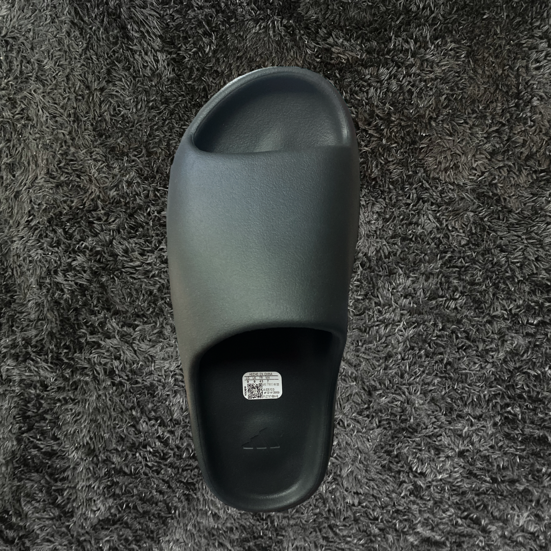 Yeezy Slide Dark Onyx Urban Utility