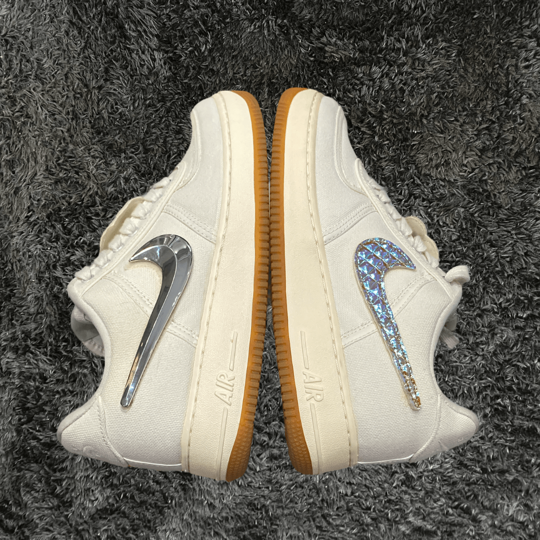 Air Force 1 Low Travis Scott Sail (De Uso) - Urban Utility