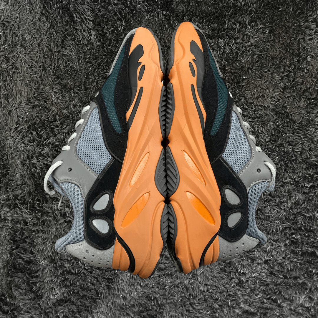 Yeezy 700 Wash Orange (De Uso) - Urban Utility