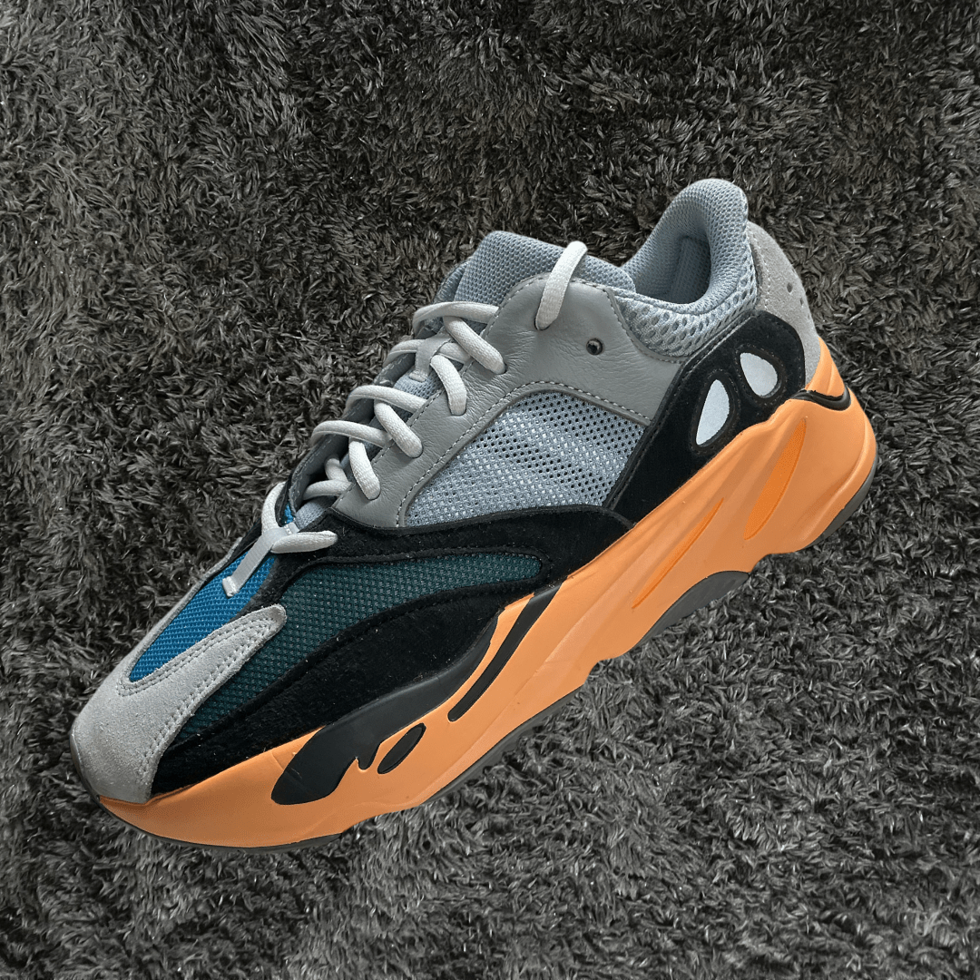 Yeezy 700 Wash Orange (De Uso) - Urban Utility