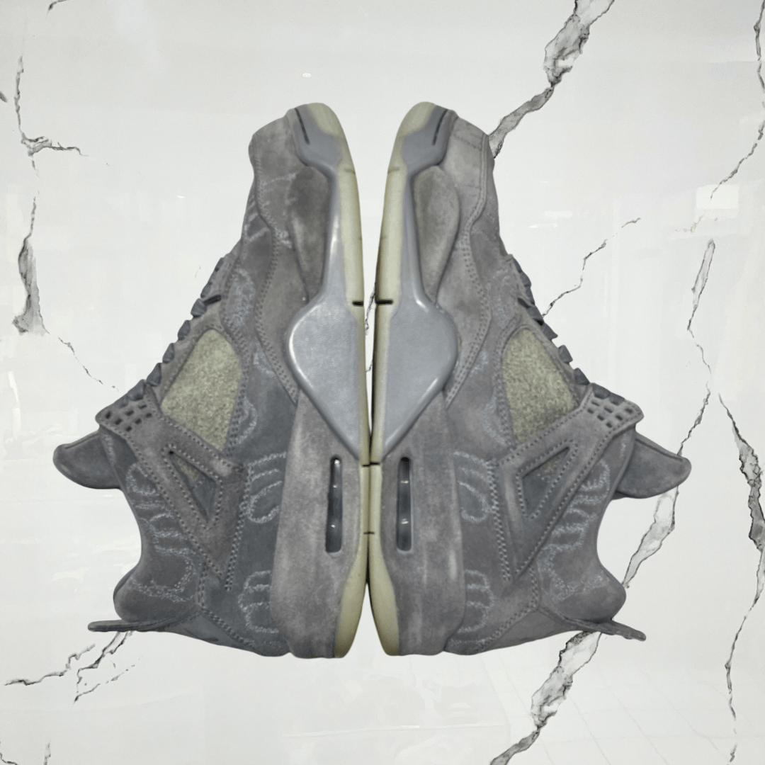 Jordan 4 Kaws Grey (De Uso) - Urban Utility