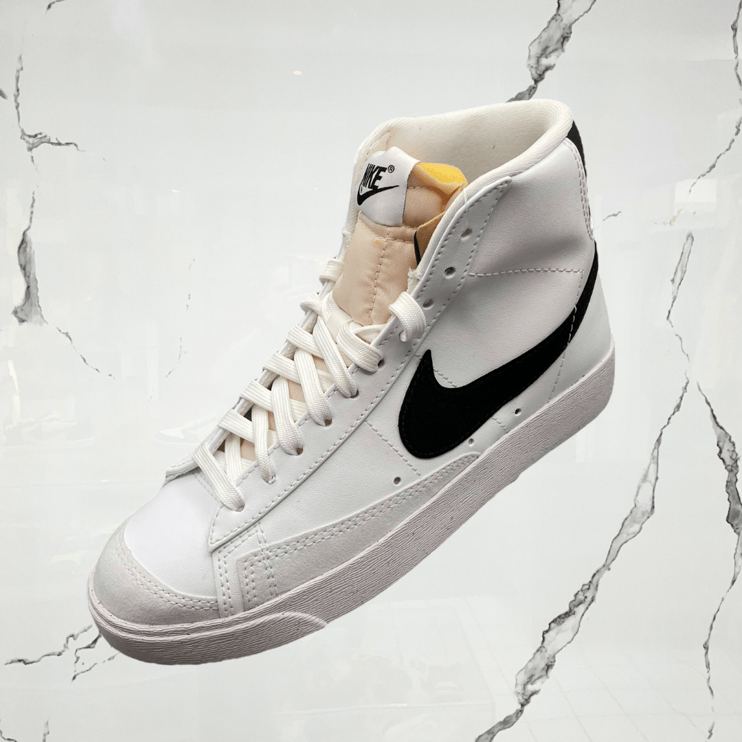 Blazer Next Nature White Black (W) - Urban Utility