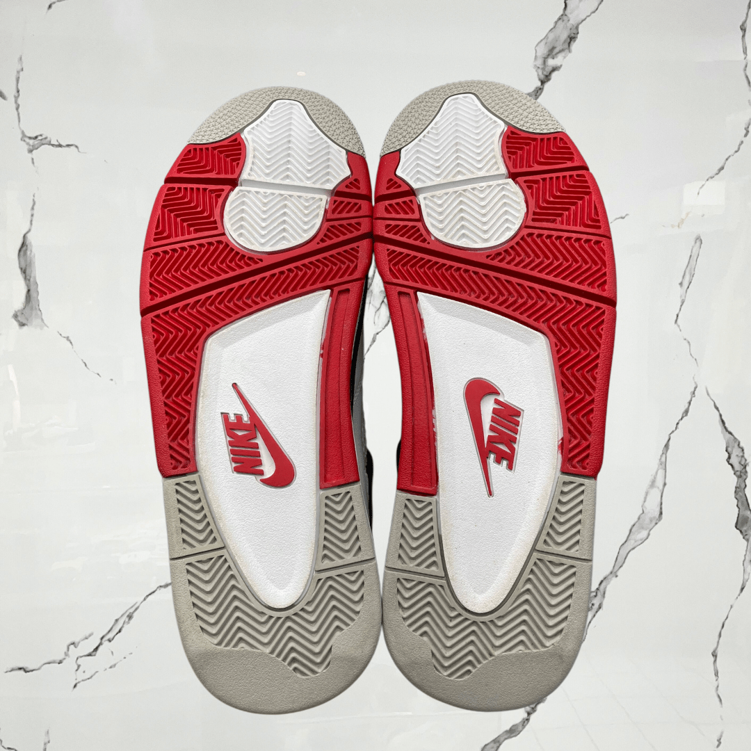 Jordan 4 Fire Red (De Uso) - Urban Utility