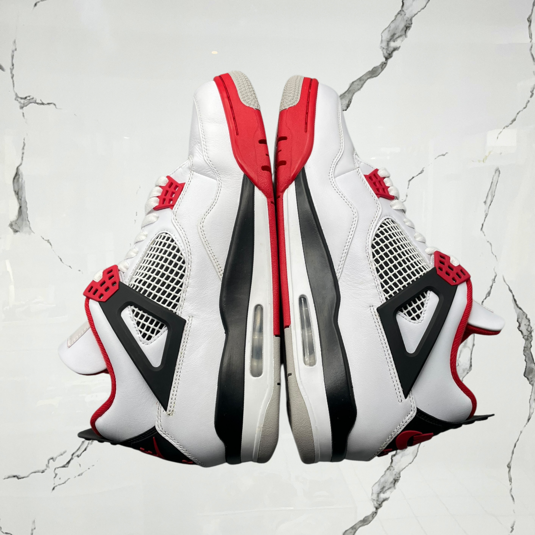 Jordan 4 Fire Red (De Uso)