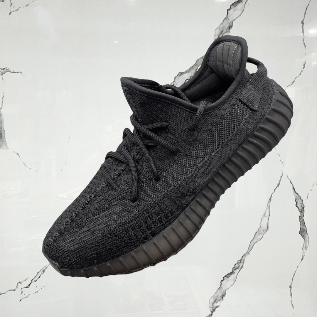 Yeezy 350 Onyx (De Uso) - Urban Utility