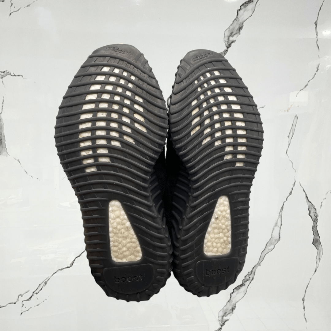 Yeezy 350 Onyx (De Uso) - Urban Utility