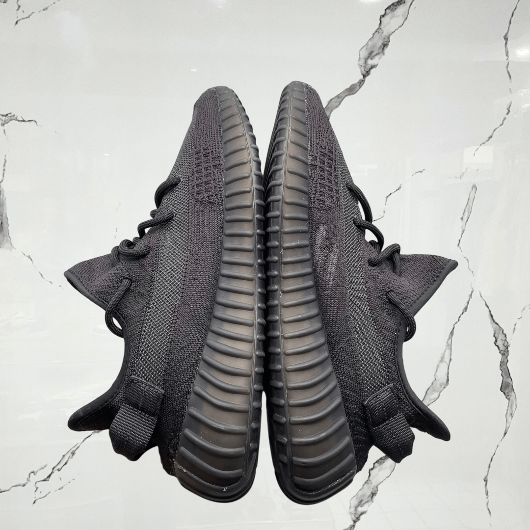 Yeezy 350 Onyx (De Uso) - Urban Utility