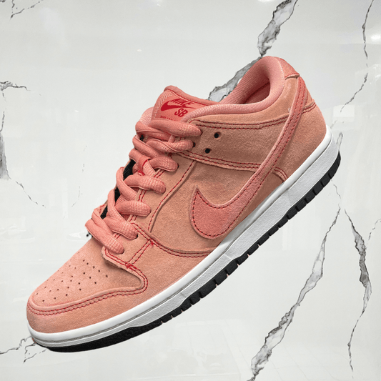 Dunk SB Low Pink Pig (De Uso) - Urban Utility