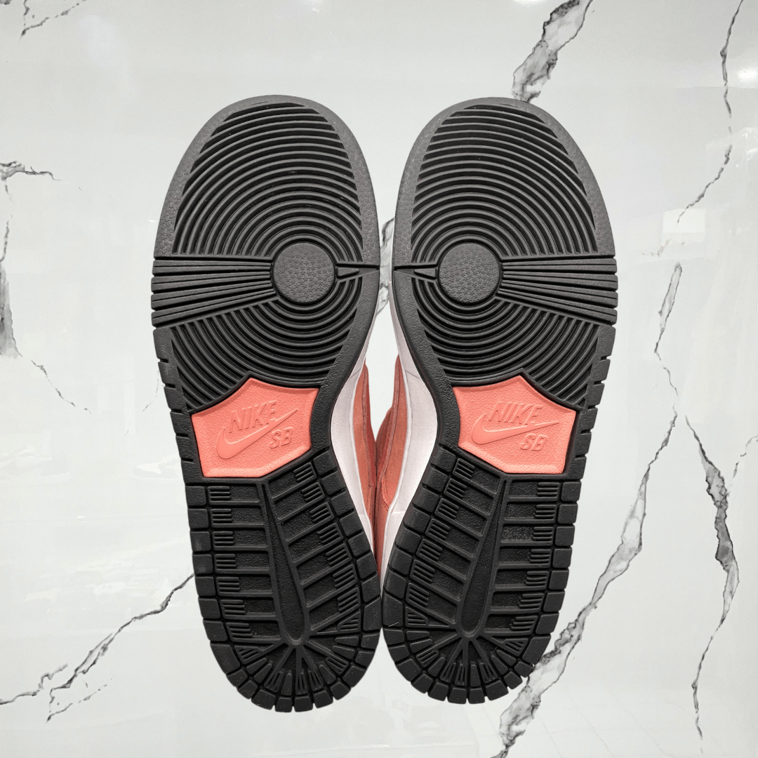 Dunk SB Low Pink Pig (De Uso) - Urban Utility