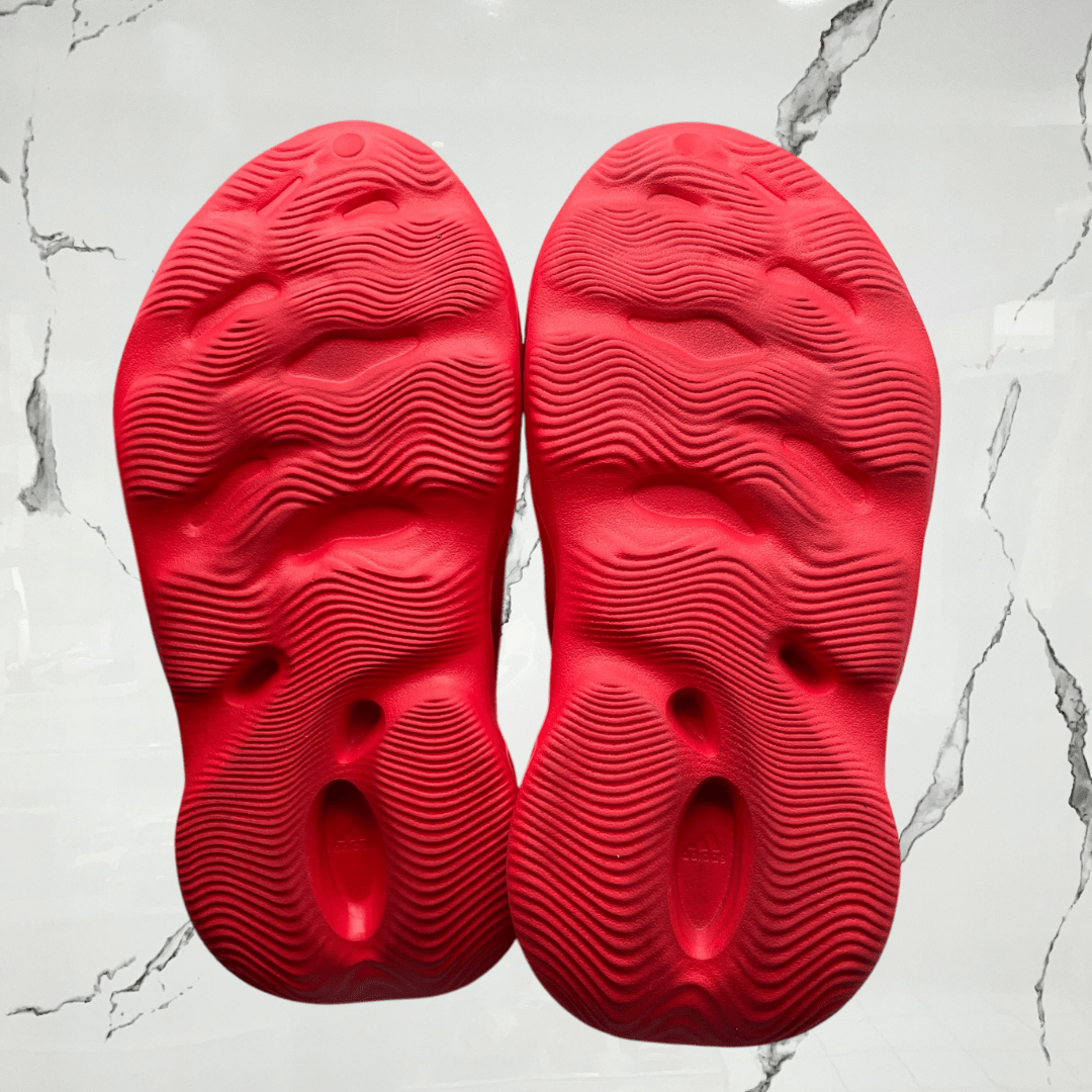 Yeezy Foam Rnnr Vermillion (De Uso) - Urban Utility