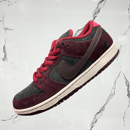 Dunk SB Low Riot Skateshop - Urban Utility