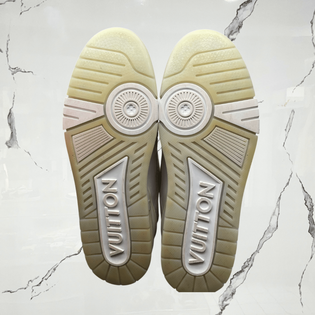 Louis Vuitton Trainer White (De Uso) - Urban Utility
