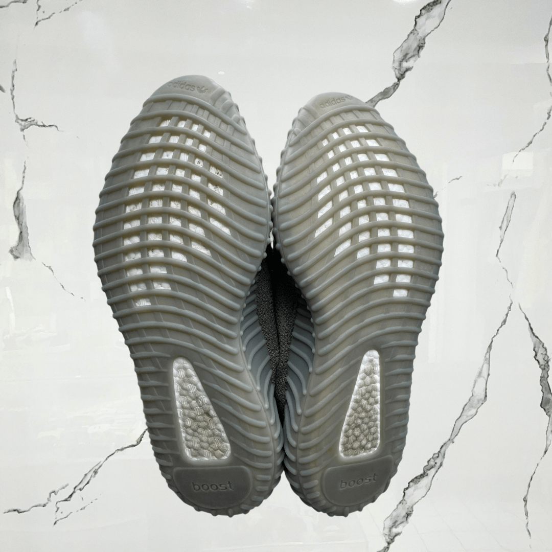 Yeezy 350 Salt (De Uso) - Urban Utility