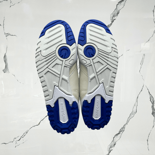 New Balance 550 Sea Salt Team Royal (De Uso) - Urban Utility
