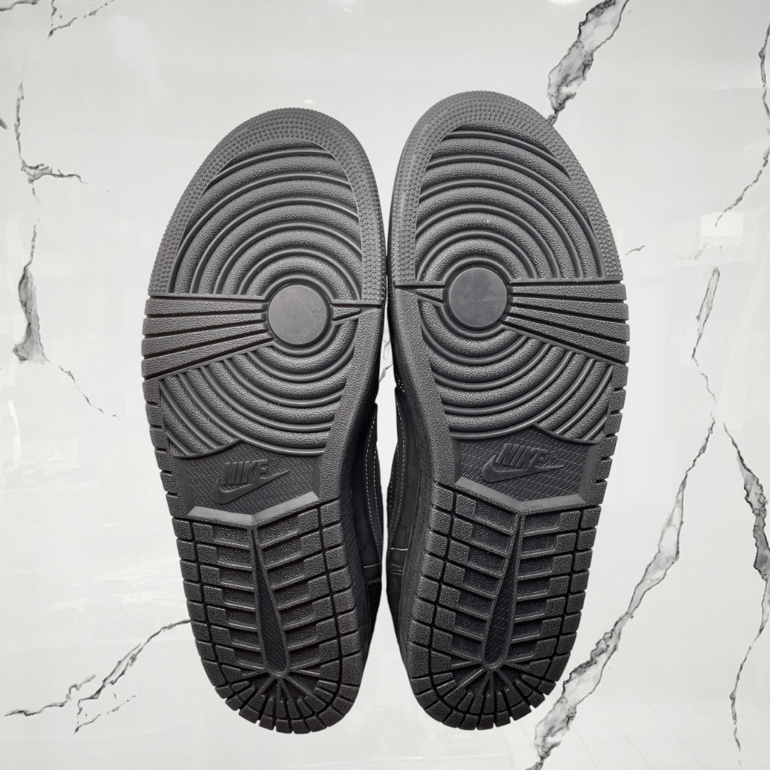 Jordan 1 Low Travis Scott Black Phantom (De Uso) - Urban Utility