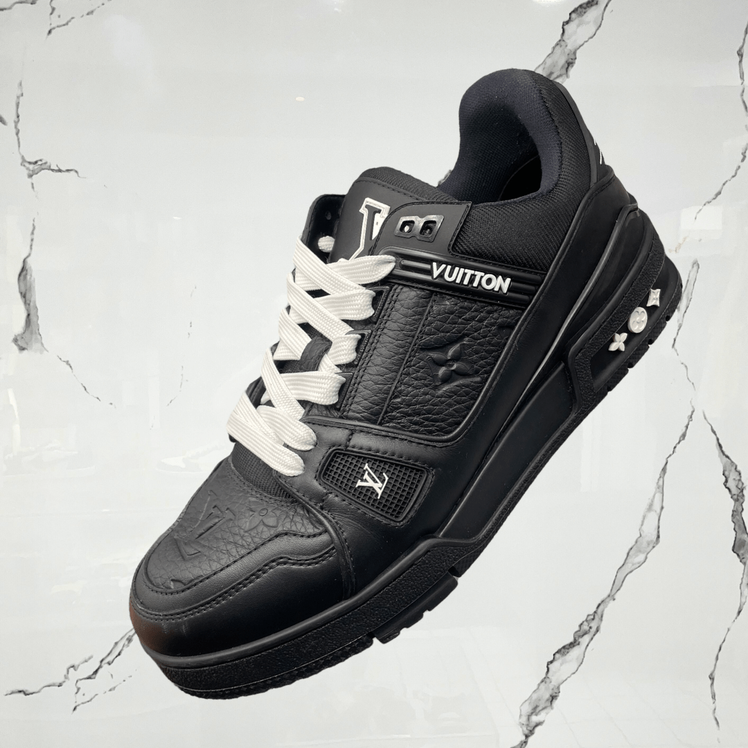 Louis Vuitton Trainer Black White (De Uso) - Urban Utility