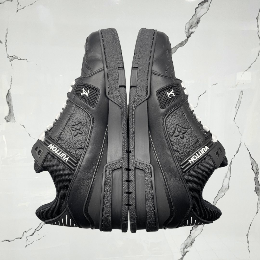 Louis Vuitton Trainer Black White (De Uso) - Urban Utility