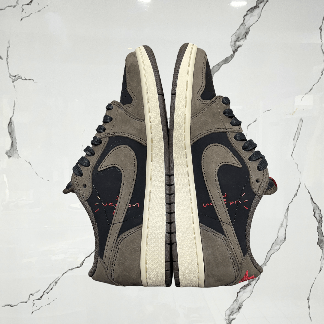 Jordan 1 Low Travis Scott Mocha (De Uso) - Urban Utility