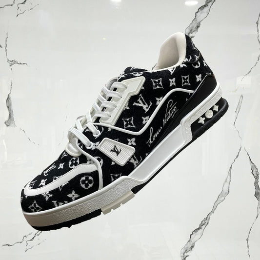 Louis Vuitton Trainer Black Monogram Textile (De Uso) - Urban Utility