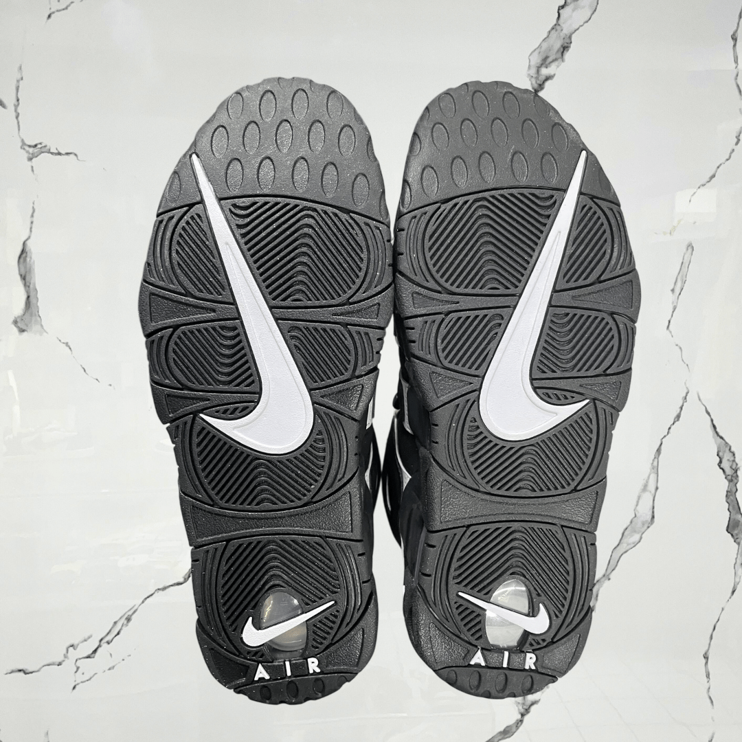Air More Uptempo 96 Black White (2023) (De uso) - Urban Utility