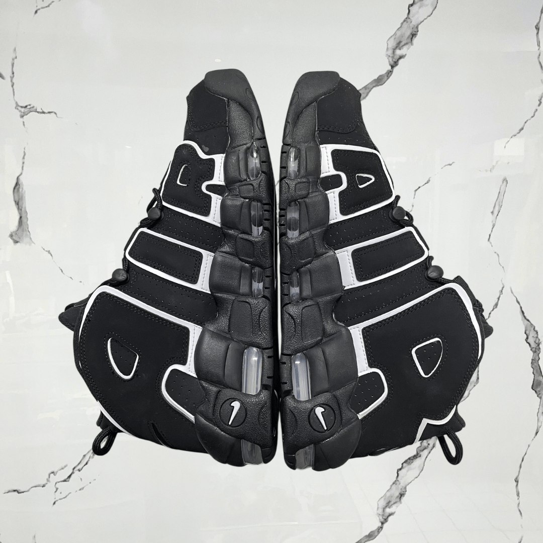 Air More Uptempo 96 Black White (2023) (De uso) - Urban Utility