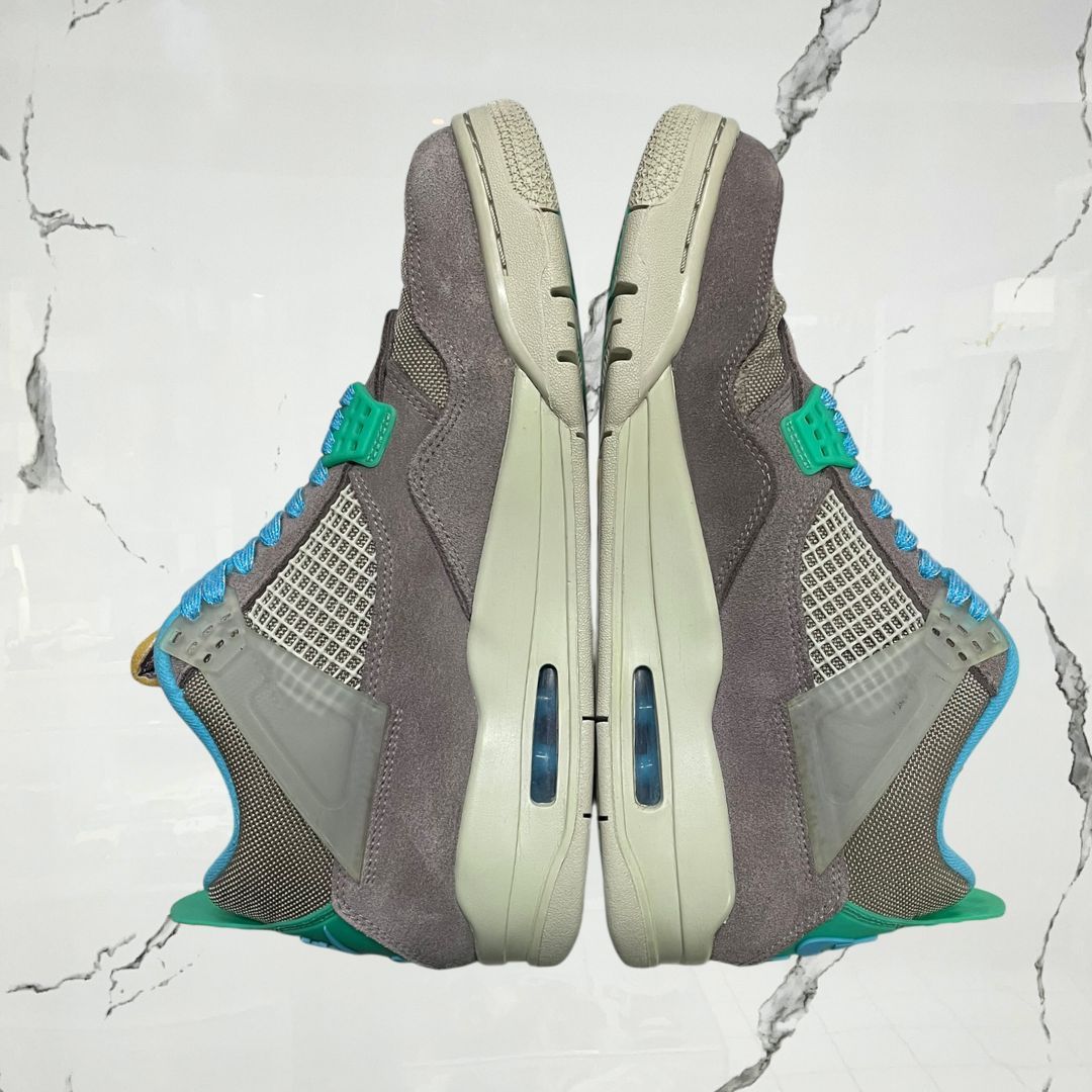 Jordan 4 Union Taupe Haze (De Uso)