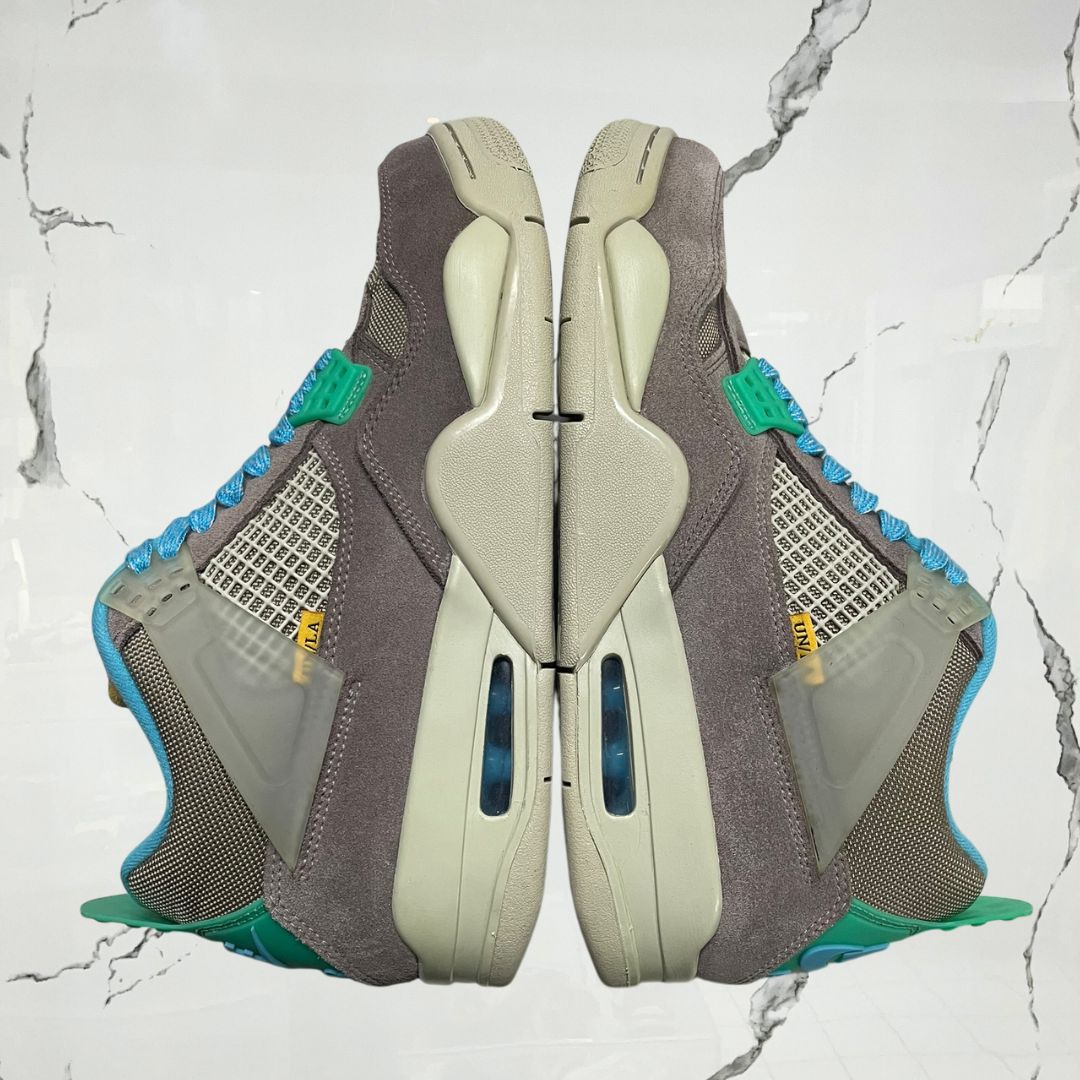 Jordan 4 Union Taupe Haze (De Uso)