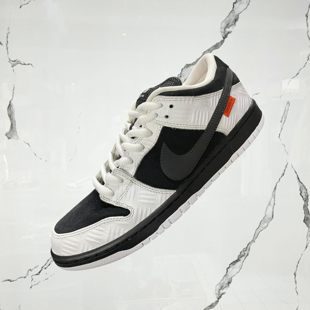 Dunk Low SB Tightbooth (De Uso)