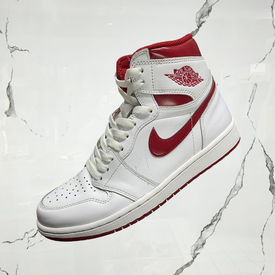 Jordan 1 High OG Metallic Red (2017) (De Uso)