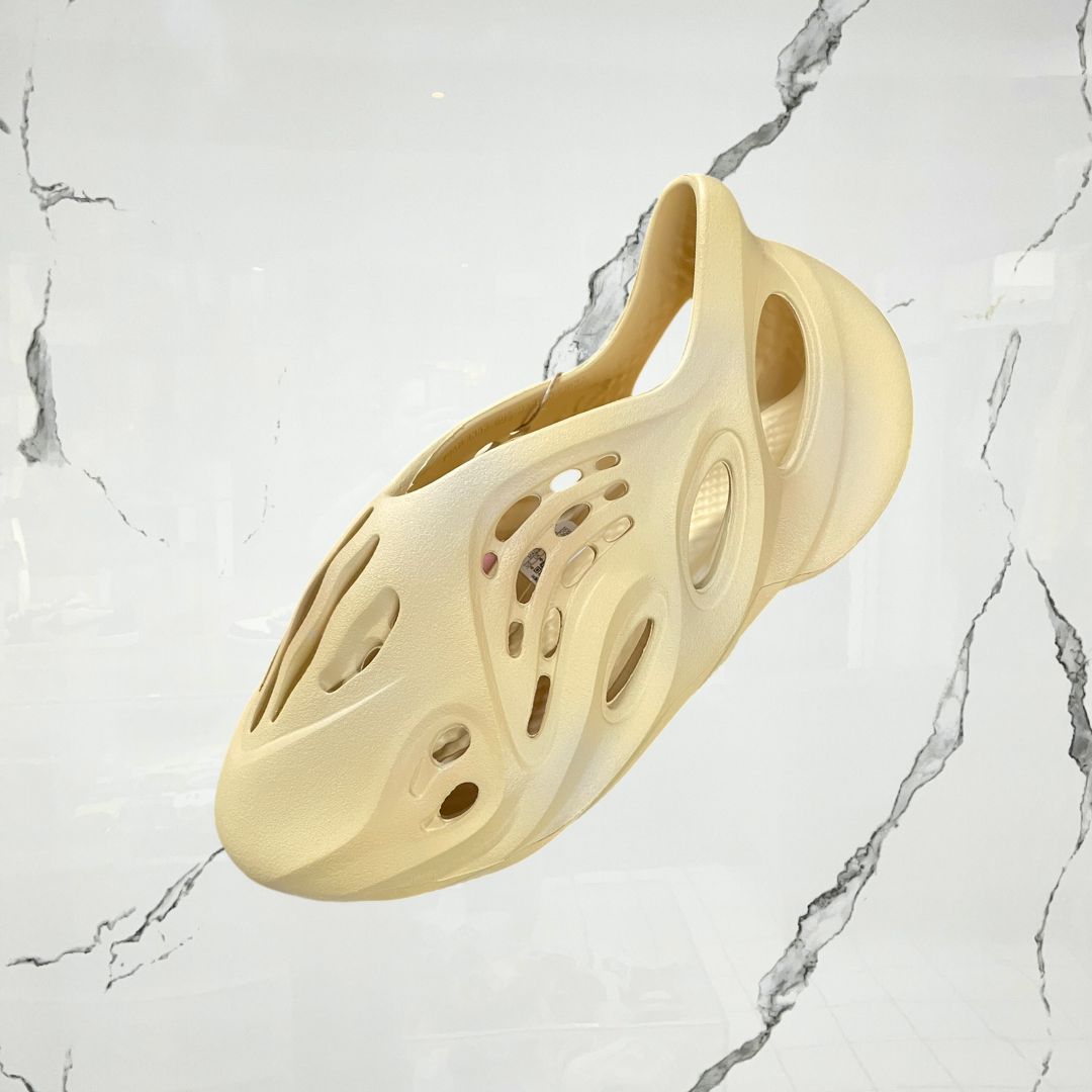 Sand Grey Runner Sand Yeezy Foam Runners 2021 Yeezy Foam Rnnr