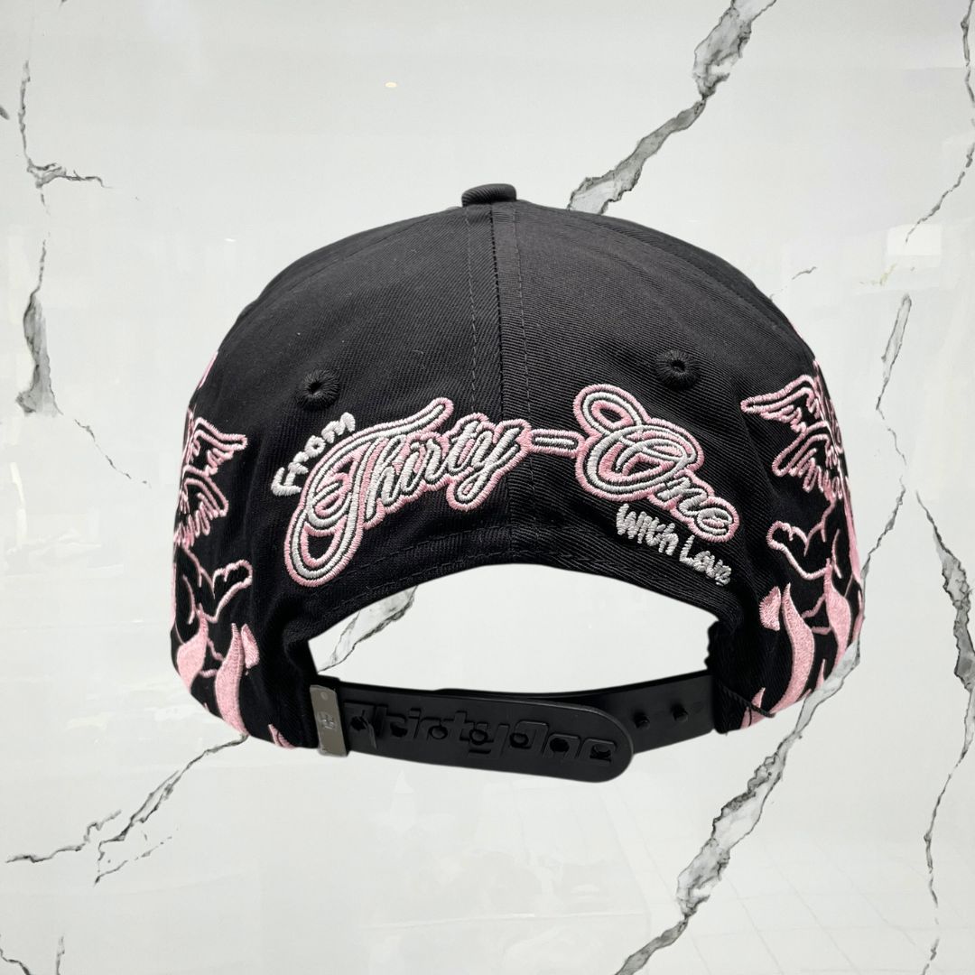 Thirty One NY San Valentin Black Pink Cap - Urban Utility