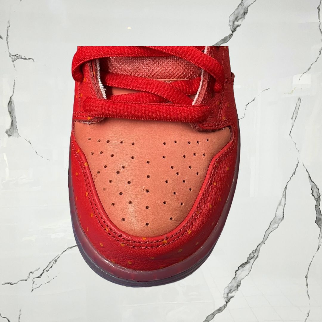 Dunk SB High Strawberry Cough - Urban Utility