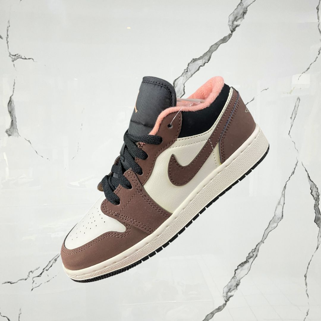 Jordan 1 Low Mocha - Urban Utility
