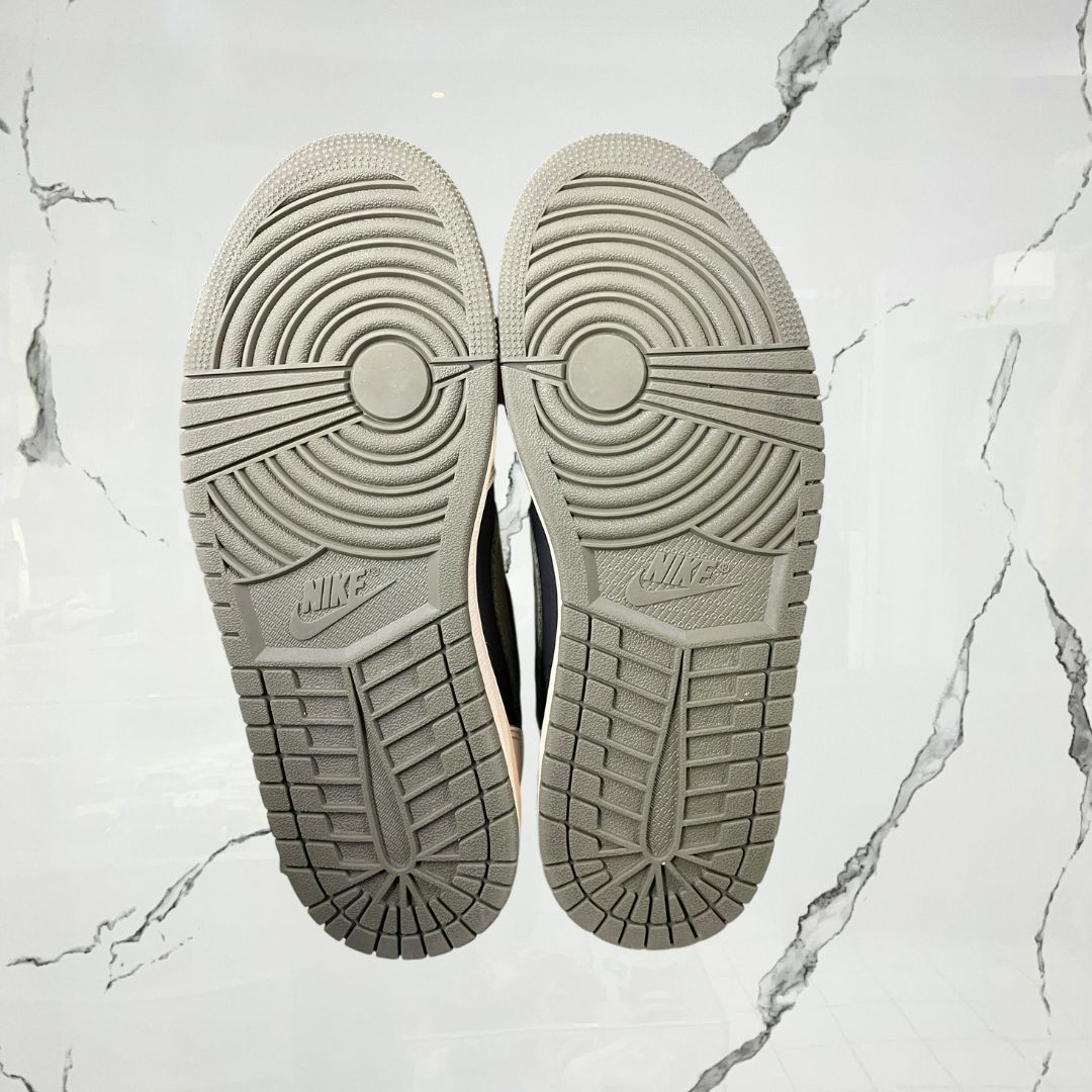 Jordan 1 Low OG Travis Scott Olive (W) (De Uso) - Urban Utility