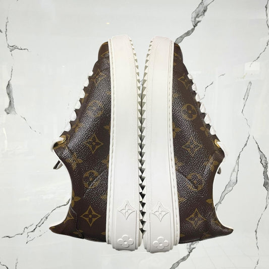 Louis Vuitton Low Time Out Brown Monogram (De Uso) - Urban Utility