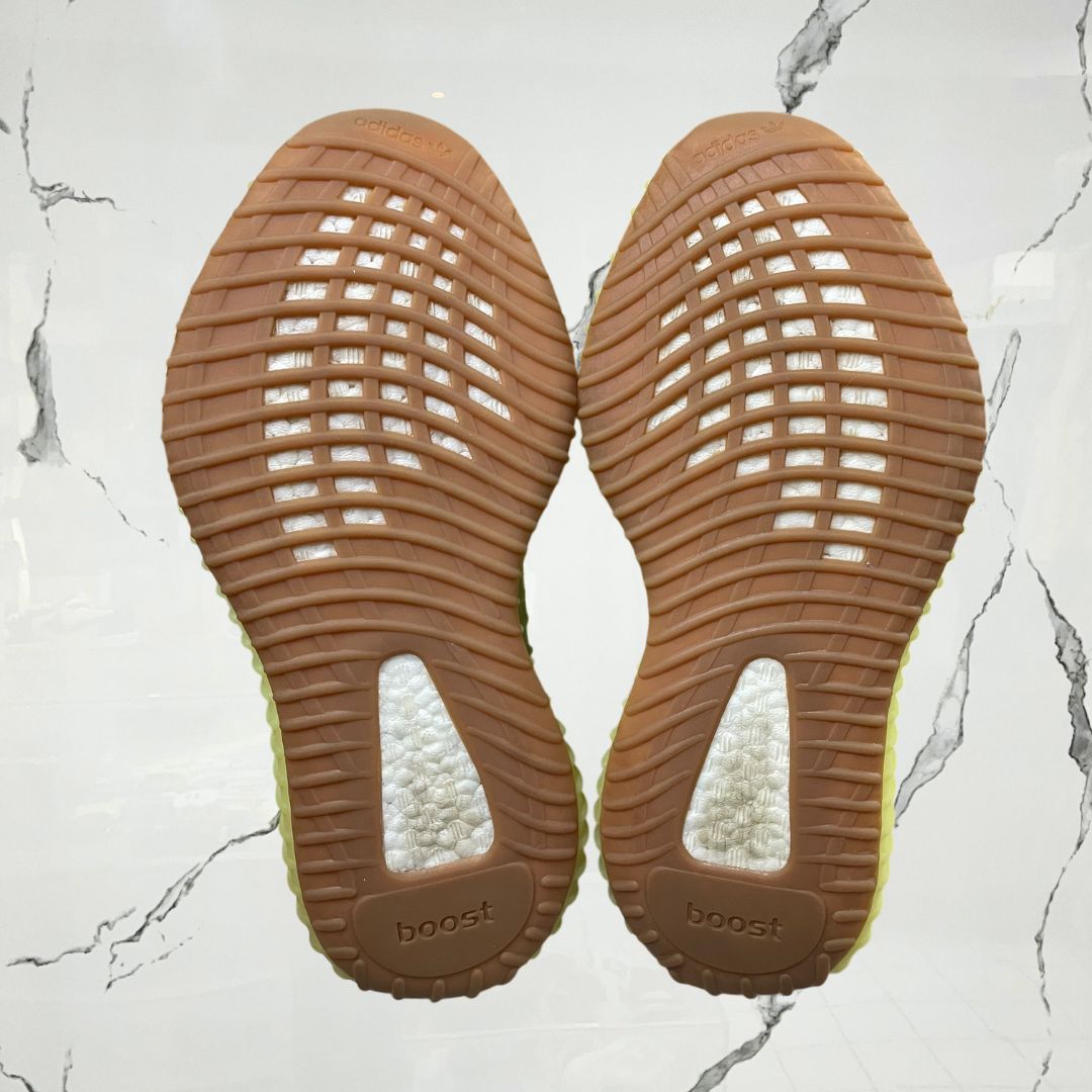 Yeezy Boost 350 V2 Semi Frozen Yellow (De Uso) - Urban Utility