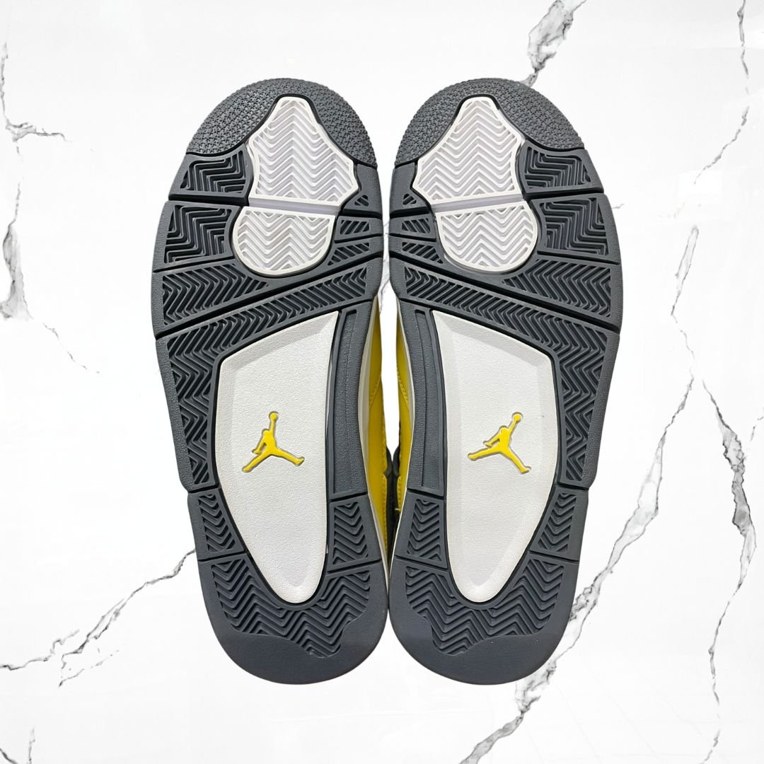 Jordan 4 Lightning (De Uso) - Urban Utility