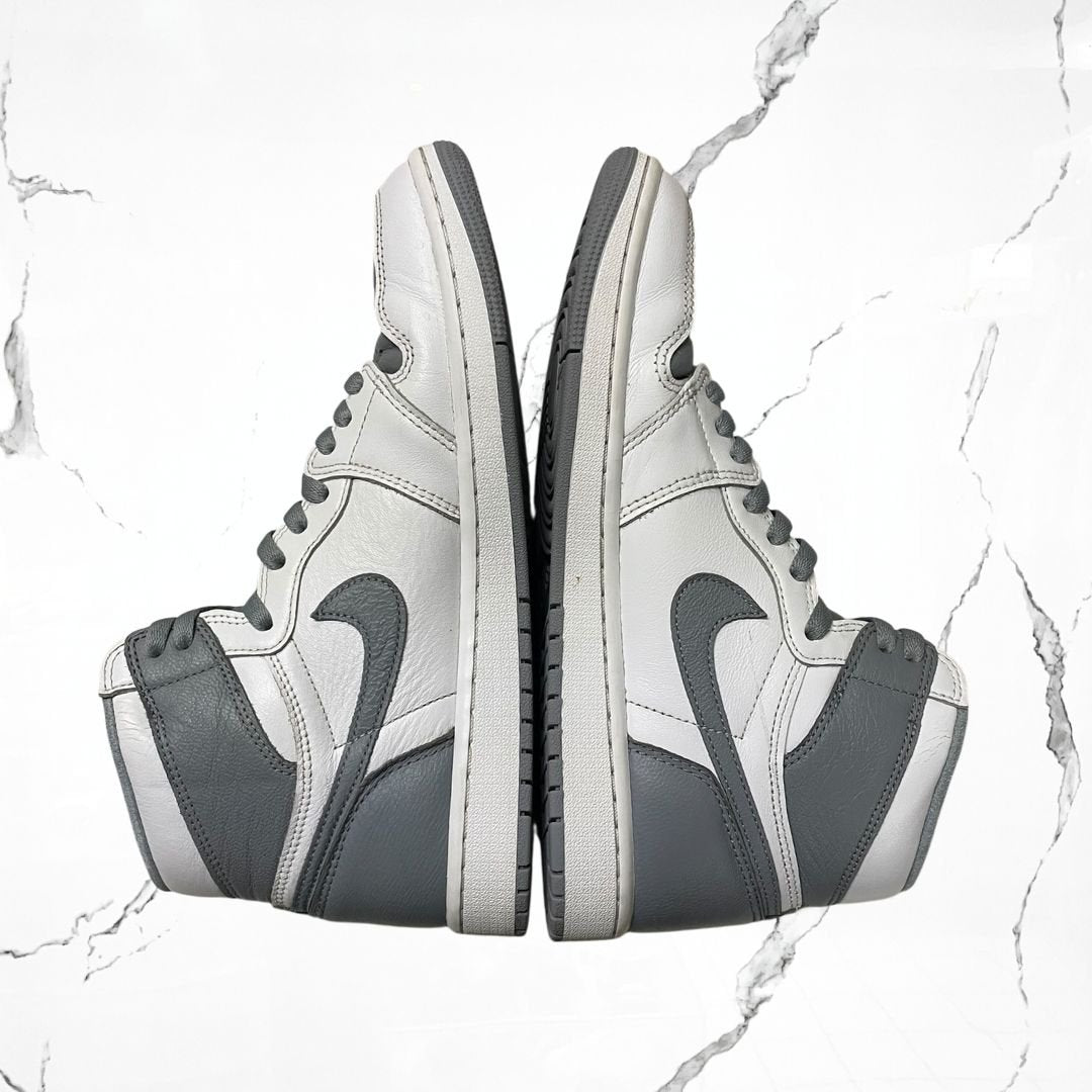Jordan 1 High OG Stealth (De Uso) - Urban Utility
