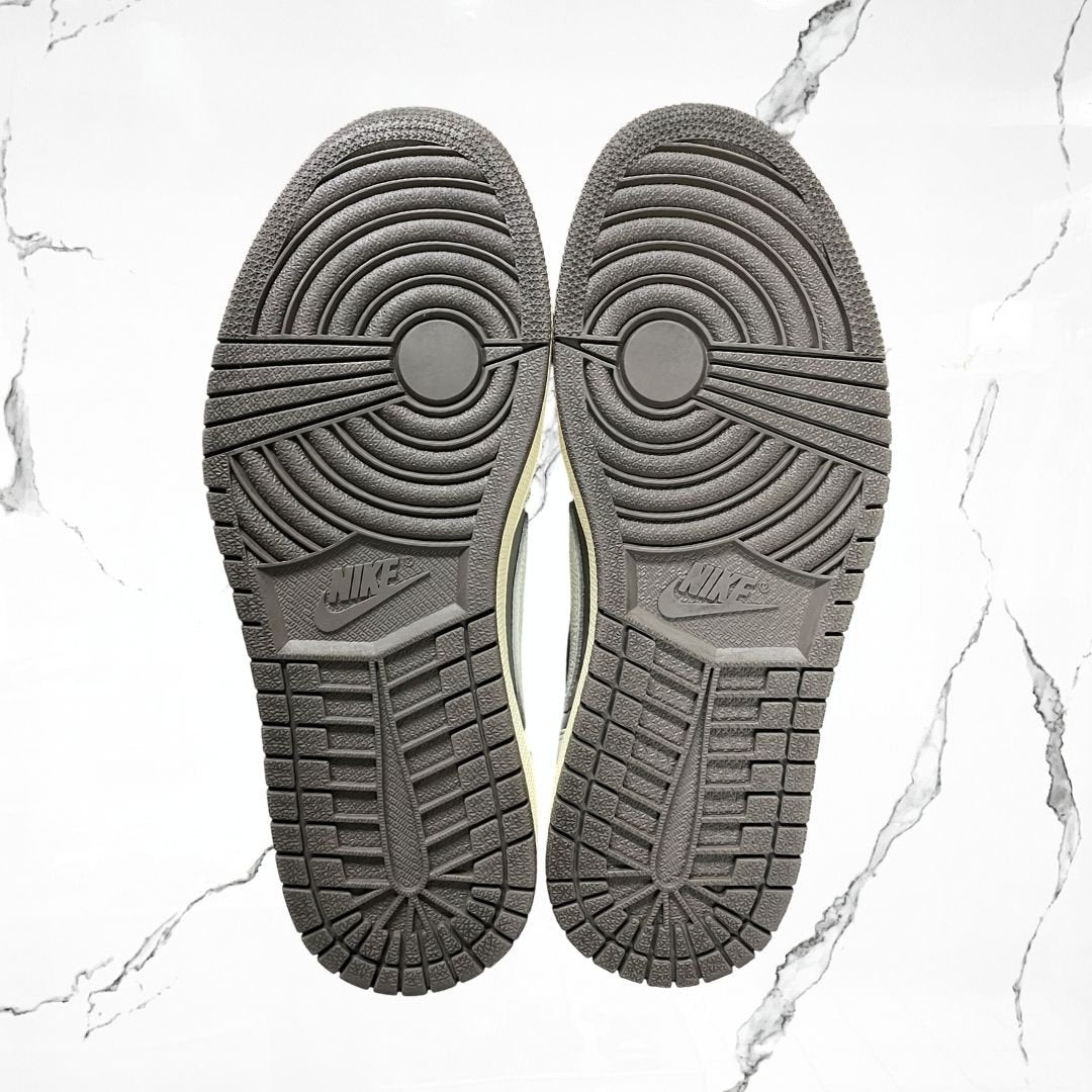 Jordan 1 Low OG Travis Scott Reverse Mocha (De Uso) - Urban Utility