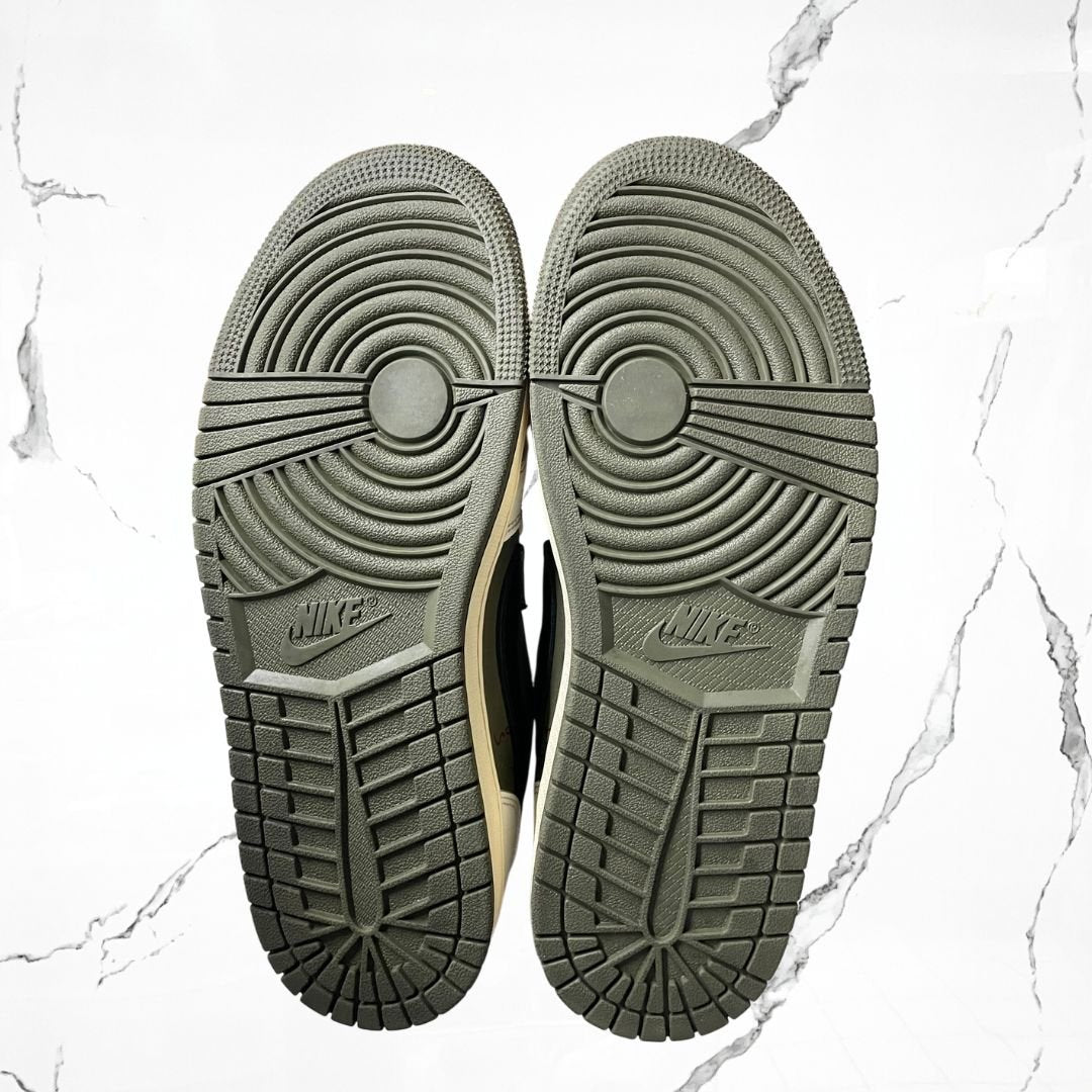 Jordan 1 Low OG Travis Scott Medium Olive (De Uso) - Urban Utility