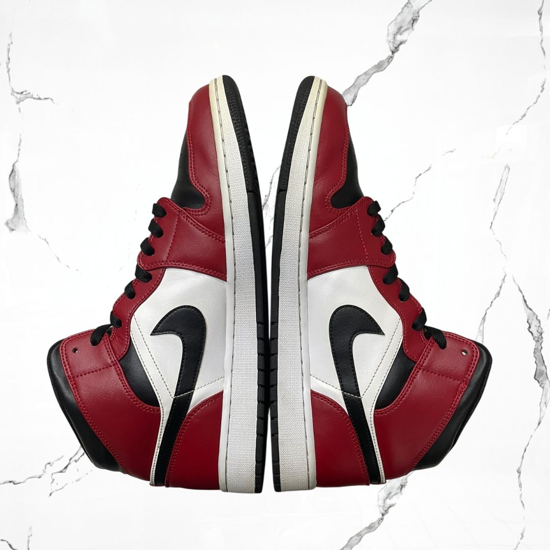 Jordan 1 Mid Chicago Toe (De Uso) - Urban Utility