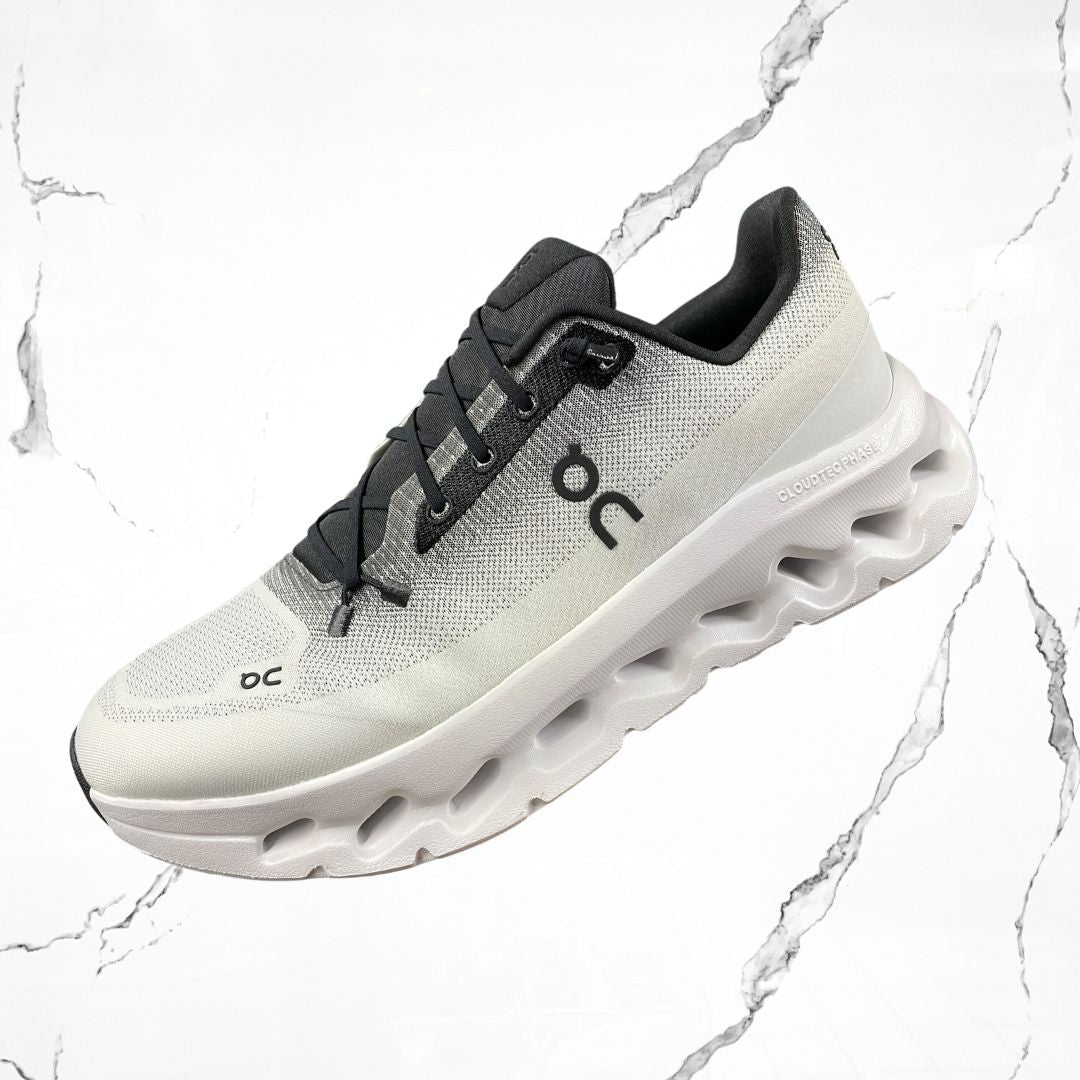 On Cloud Running Cloudtilt Black Ivory - Urban Utility
