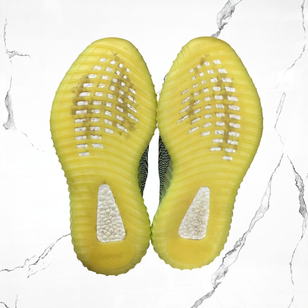 Yeezy Boost 350 V2 Yeezreel (Non Reflective) (De Uso) - Urban Utility
