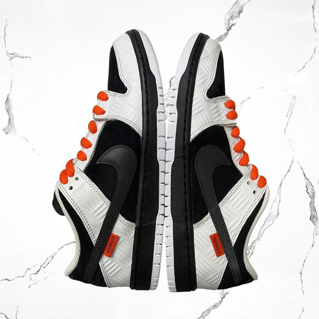 Dunk SB Low Tightbooth (De Uso) - Urban Utility