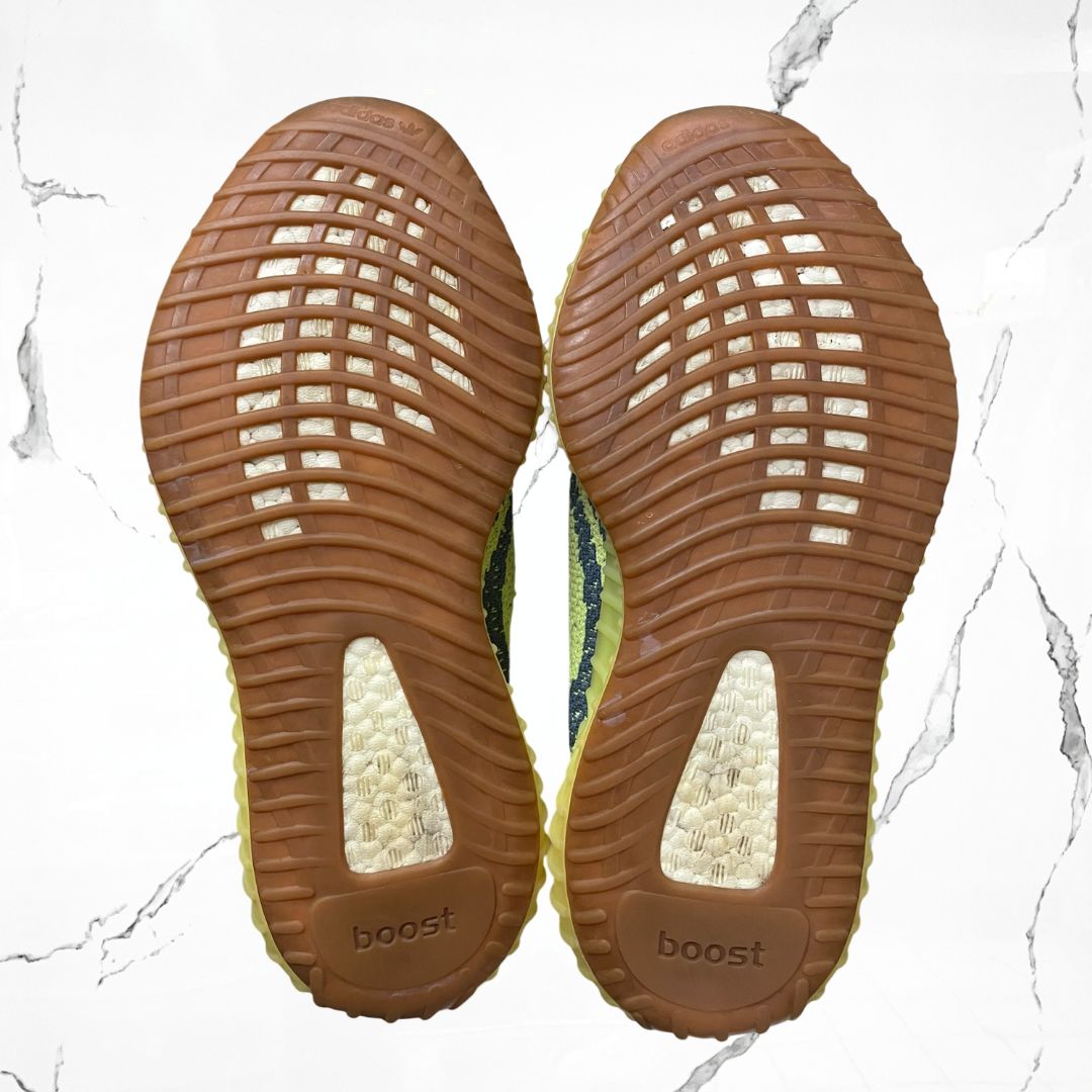 Yeezy Boost 350 V2 Semi Frozen Yellow (De Uso) - Urban Utility