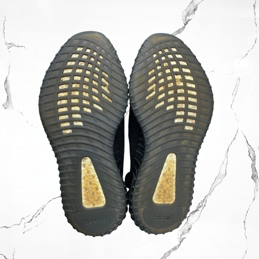 Yeezy Boost 350 Bred (De Uso) - Urban Utility