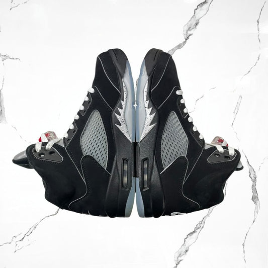 Jordan 5 OG Black Metallic Reimagined (De Uso) - Urban Utility