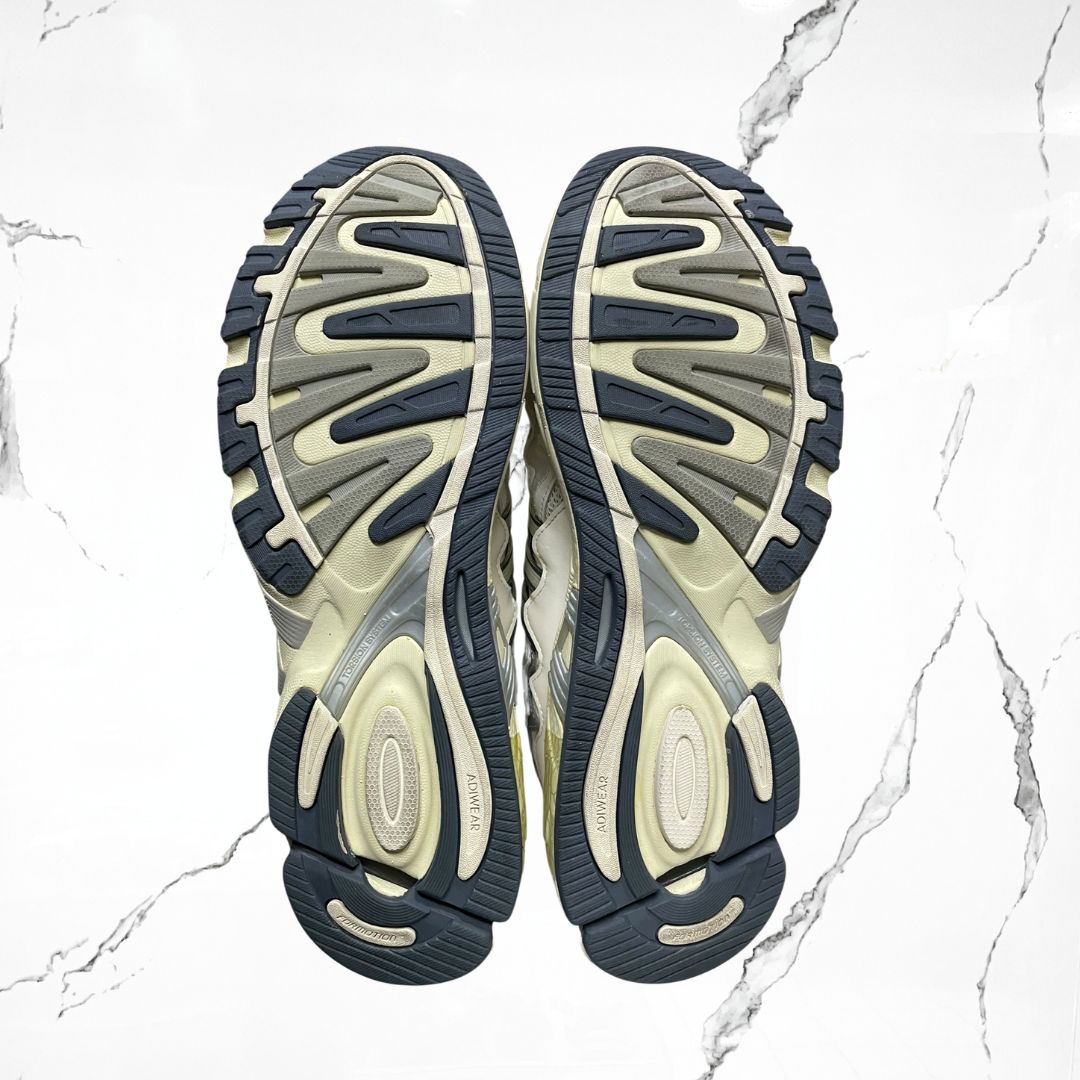 Adidas Response CL Bad Bunny White (De Uso) - Urban Utility